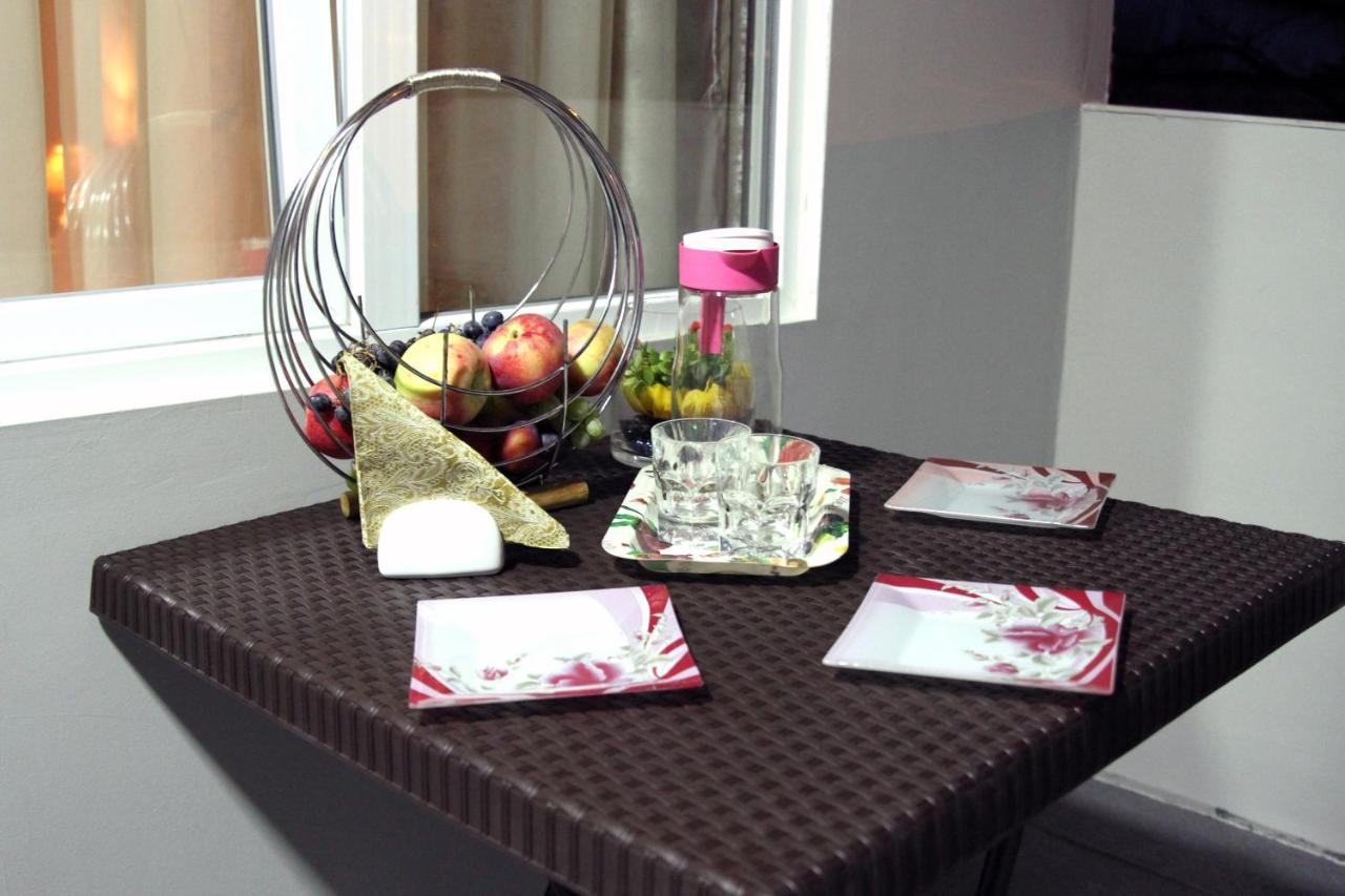 Georgian Hosts Tbilisi Hotel Ngoại thất bức ảnh