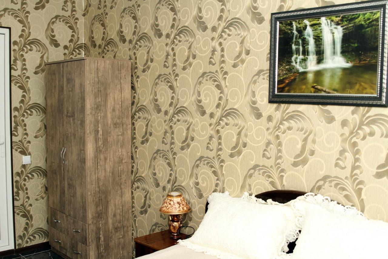 Georgian Hosts Tbilisi Hotel Ngoại thất bức ảnh