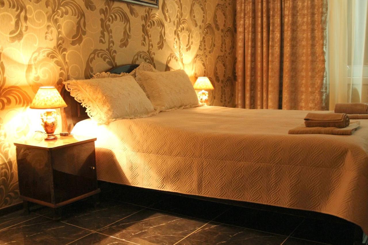 Georgian Hosts Tbilisi Hotel Ngoại thất bức ảnh