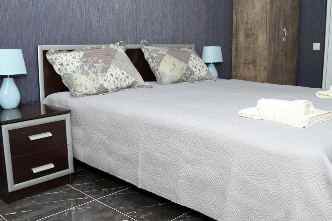 Georgian Hosts Tbilisi Hotel Ngoại thất bức ảnh
